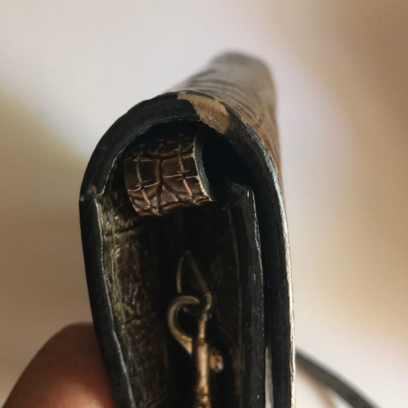 Women’s Embossed Crossbody Purse - Picture 12 of 14